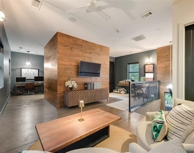 9003 Eustis Avenue - Photo Thumbnail 30