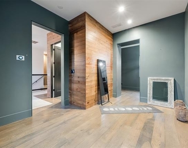 9003 Eustis Avenue - Photo Thumbnail 32