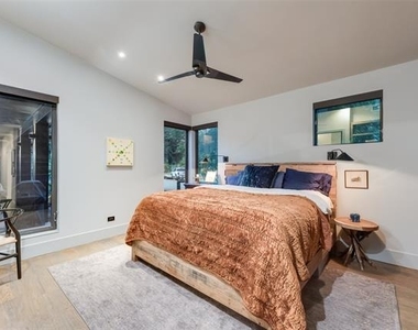 9003 Eustis Avenue - Photo Thumbnail 19