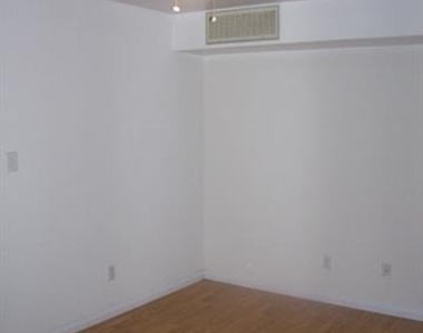 9825 Walnut Street - Photo Thumbnail 3