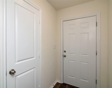 201 S May Street - Photo Thumbnail 2