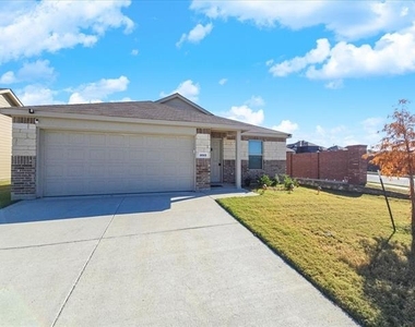 8665 Becker Avenue - Photo Thumbnail 2