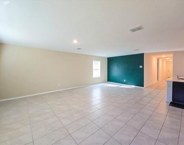 8665 Becker Avenue - Photo Thumbnail 21
