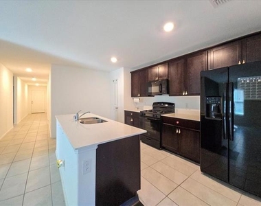8665 Becker Avenue - Photo Thumbnail 17