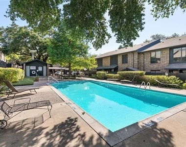 7525 Holly Hill Drive - Photo Thumbnail 17