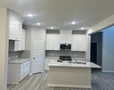 3918 Talisker Boulevard - Photo Thumbnail 6