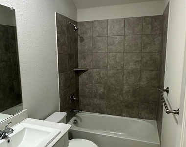 3918 Talisker Boulevard - Photo Thumbnail 24