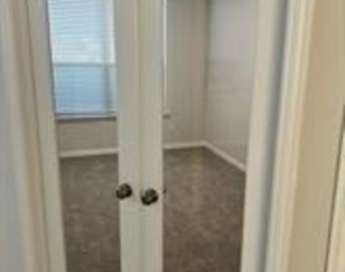 3918 Talisker Boulevard - Photo Thumbnail 7