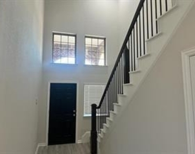 3918 Talisker Boulevard - Photo Thumbnail 2