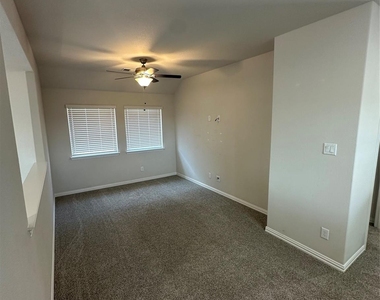 3918 Talisker Boulevard - Photo Thumbnail 17