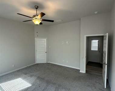 3918 Talisker Boulevard - Photo Thumbnail 14