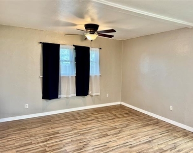 1197 Fm 697 - Photo Thumbnail 25