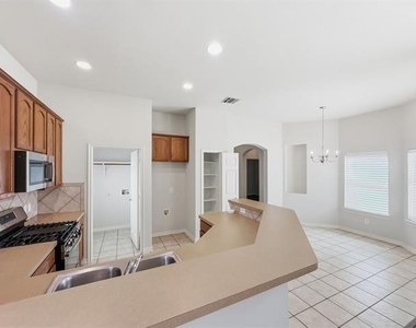 1237 Chattahoochee Drive - Photo Thumbnail 14