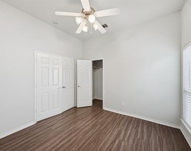 1237 Chattahoochee Drive - Photo Thumbnail 6