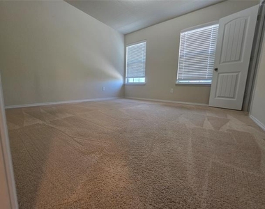 4504 Cormorant Drive - Photo Thumbnail 21
