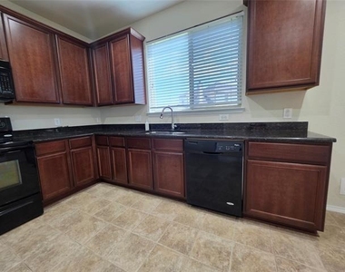 4504 Cormorant Drive - Photo Thumbnail 5