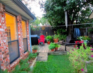 940 Sylvan Creek Drive - Photo Thumbnail 18