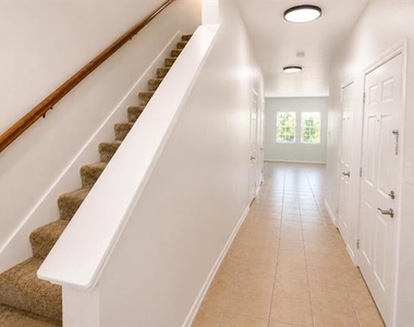 320 Woodgrove Drive - Photo Thumbnail 2