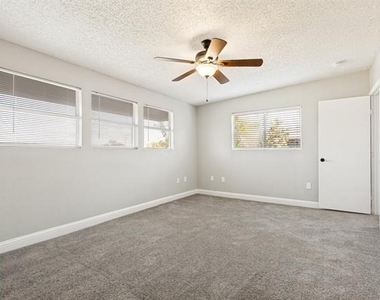 14372 Haymeadow Circle - Photo Thumbnail 23