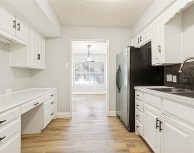 14372 Haymeadow Circle - Photo Thumbnail 16
