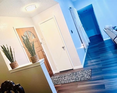 3408 Beech Street - Photo Thumbnail 23