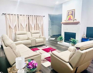 3408 Beech Street - Photo Thumbnail 3