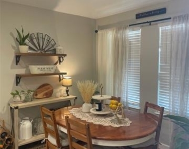1638 Merchant Street - Photo Thumbnail 8