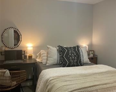 1638 Merchant Street - Photo Thumbnail 10