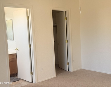 2618 N 107th Lane - Photo Thumbnail 12