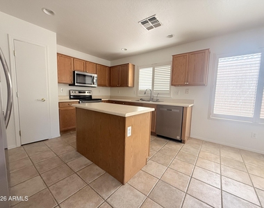 2618 N 107th Lane - Photo Thumbnail 30
