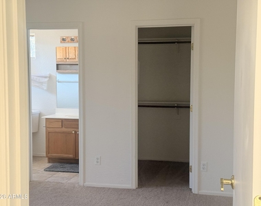 2618 N 107th Lane - Photo Thumbnail 11