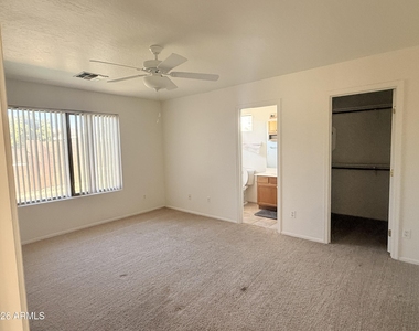 2618 N 107th Lane - Photo Thumbnail 3