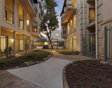 3105 San Jacinto Street - Photo Thumbnail 6