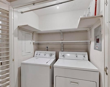 3105 San Jacinto Street - Photo Thumbnail 27