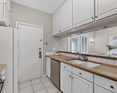 3105 San Jacinto Street - Photo Thumbnail 36