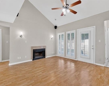 3105 San Jacinto Street - Photo Thumbnail 13