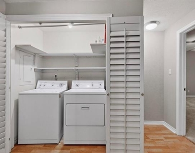 3105 San Jacinto Street - Photo Thumbnail 26