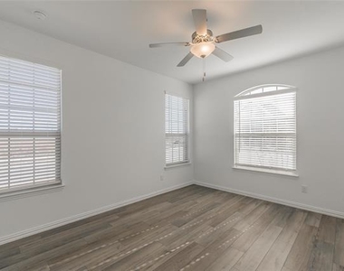 1275 Western Yarrow Avenue - Photo Thumbnail 11