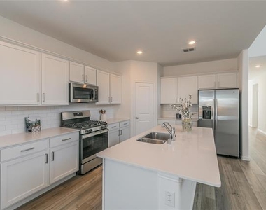 1275 Western Yarrow Avenue - Photo Thumbnail 9