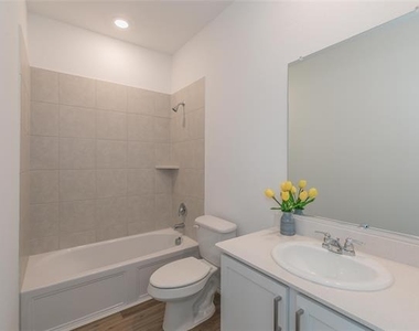 1275 Western Yarrow Avenue - Photo Thumbnail 19
