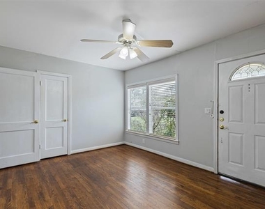 3721 Marks Place - Photo Thumbnail 7