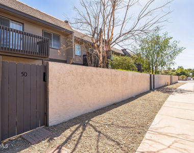 2338 W Lindner Avenue - Photo Thumbnail 11