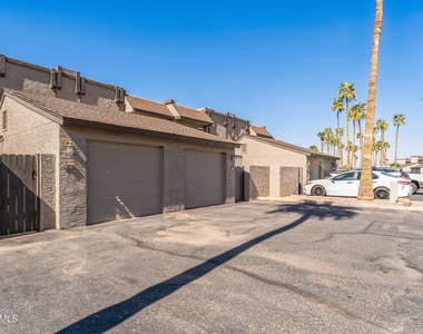 2338 W Lindner Avenue - Photo Thumbnail 14