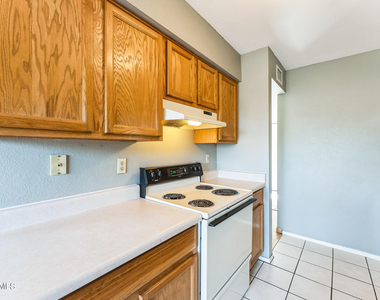 2338 W Lindner Avenue - Photo Thumbnail 4