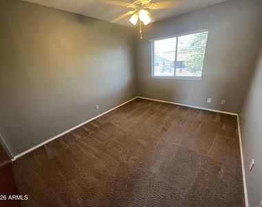 2338 W Lindner Avenue - Photo Thumbnail 18