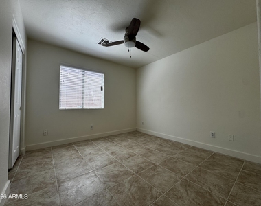 43250 W Estrada Street - Photo Thumbnail 17