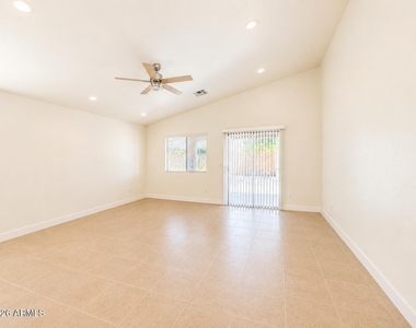 43250 W Estrada Street - Photo Thumbnail 9