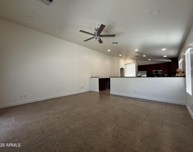 43250 W Estrada Street - Photo Thumbnail 10