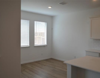 7924 Lindheimer Lane - Photo Thumbnail 9