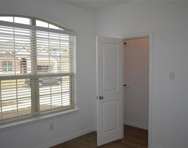 7924 Lindheimer Lane - Photo Thumbnail 17